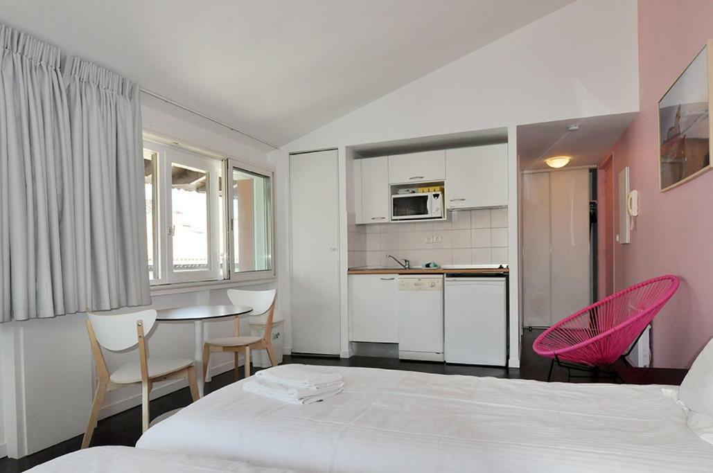 Temporesidence Chateauneuf บาย็อนน์ ภายนอก รูปภาพ